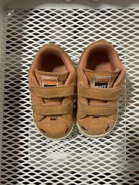 Puma Kids Suede Tan Sneakers with Ant Embroidery